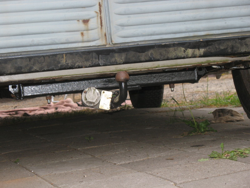 omgebouwde BX-trekhaak, past met kleine aanpassingen en heeft een echt Citroen-plaatje.